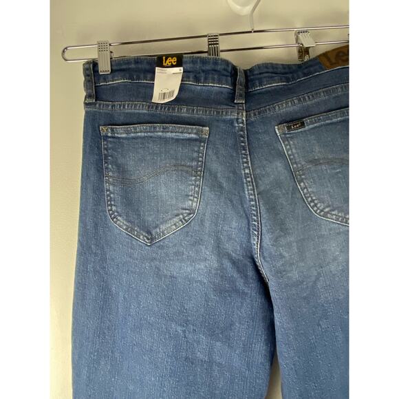 Lee legendary style Mid Rise distressed Boyfriend Jean Size 16 M (1094) NWT!! - Picture 9 of 11